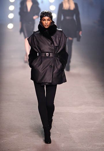 Sessilee Lopez featured in  the Hermès fashion show for Autumn/Winter 2009
