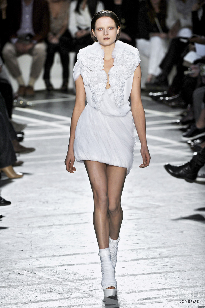 Anna de Rijk featured in  the Givenchy fashion show for Spring/Summer 2010