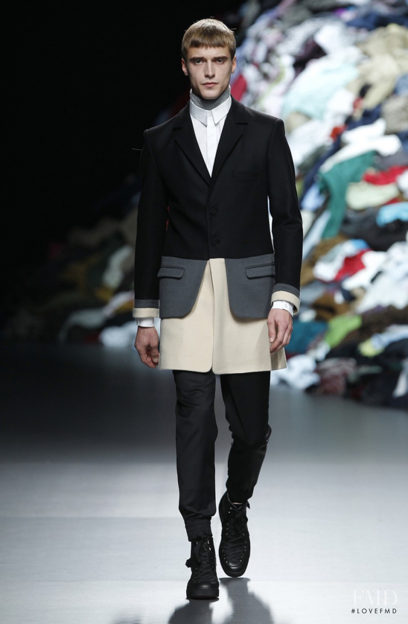 Davidelfin fashion show for Autumn/Winter 2011