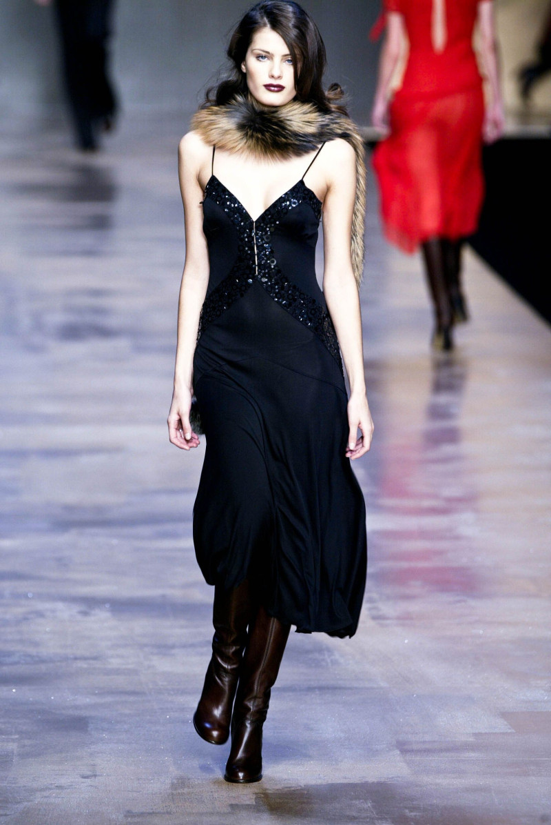 Isabeli Fontana featured in  the Blumarine fashion show for Autumn/Winter 2004