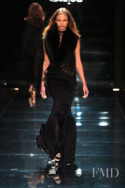 Natasha Poly featured in  the Clips fashion show for Autumn/Winter 2004
