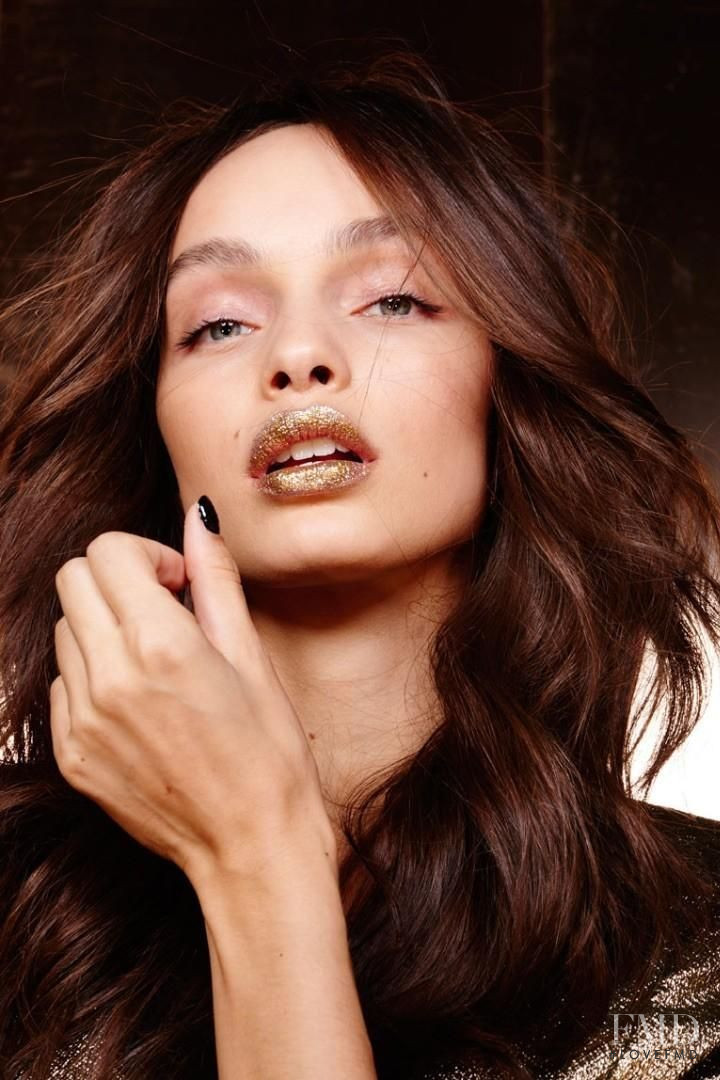 Luma Grothe featured in  the L\'Oreal Paris Color Riche Gold Obsession Collection advertisement for Autumn/Winter 2016