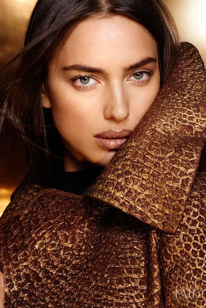 Irina Shayk featured in  the L\'Oreal Paris Color Riche Gold Obsession Collection advertisement for Autumn/Winter 2016