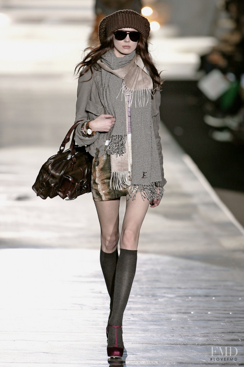 Olga Sherer featured in  the DSquared2 fashion show for Autumn/Winter 2009