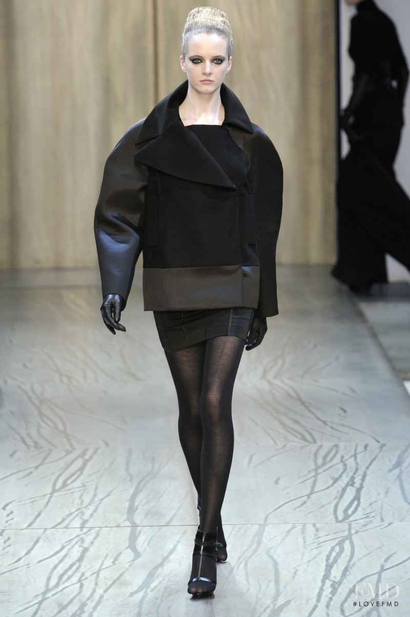 Daria Strokous featured in  the Guy Laroche fashion show for Autumn/Winter 2009