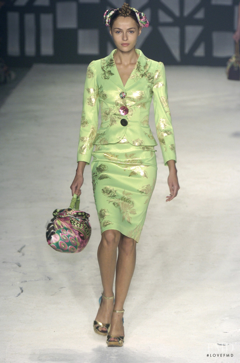 Valentina Zelyaeva featured in  the Kenzo fashion show for Spring/Summer 2005