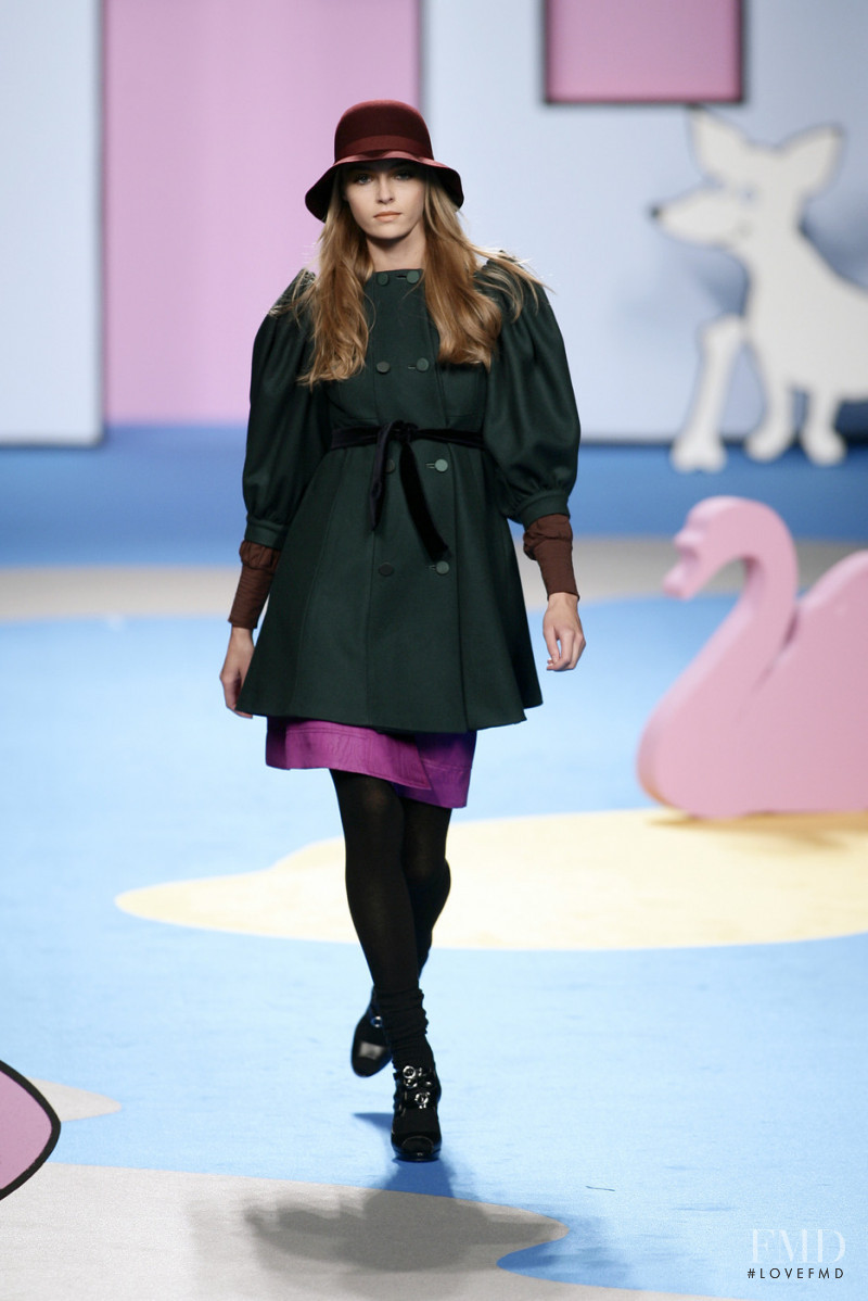 Valentina Zelyaeva featured in  the Frankie Morello fashion show for Autumn/Winter 2007