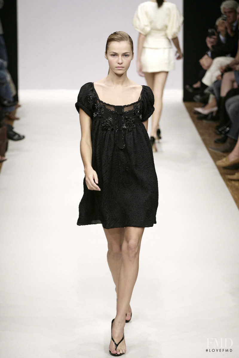 Valentina Zelyaeva featured in  the Dice Kayek fashion show for Spring/Summer 2007