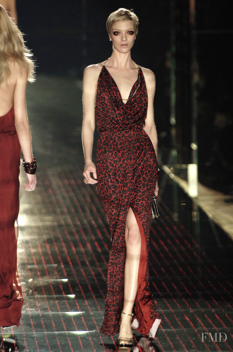 Mariacarla Boscono featured in  the Gucci fashion show for Autumn/Winter 2006