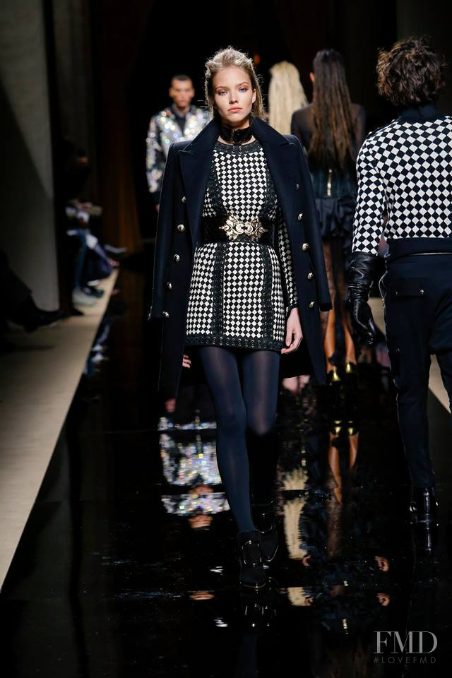 Sasha Luss featured in  the Balmain fashion show for Autumn/Winter 2016