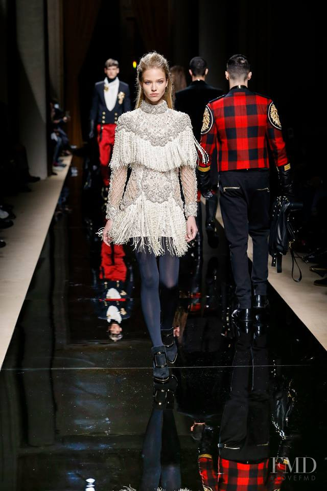 Sasha Luss featured in  the Balmain fashion show for Autumn/Winter 2016