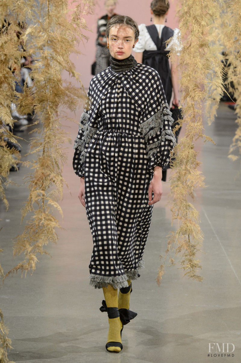 Sasha Kichigina featured in  the Ulla Johnson fashion show for Autumn/Winter 2018