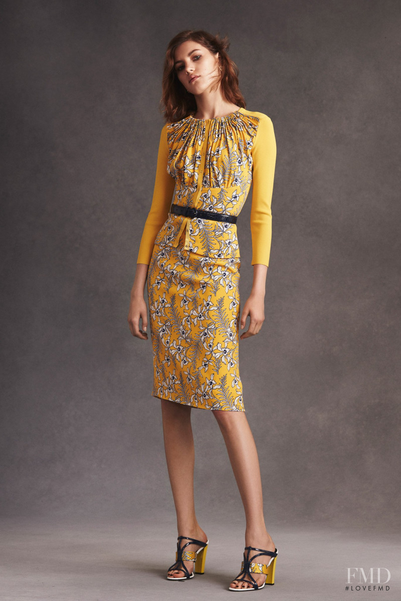 Valery Kaufman featured in  the Oscar de la Renta lookbook for Resort 2016