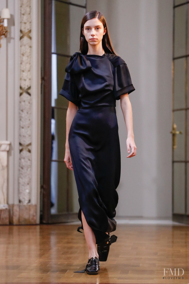 Victoria Beckham fashion show for Autumn/Winter 2018