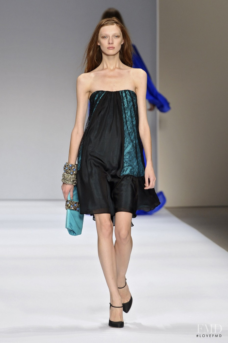 Olga Sherer featured in  the La Perla fashion show for Spring/Summer 2009