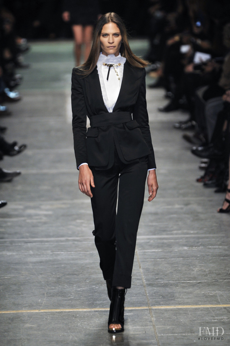 Givenchy fashion show for Spring/Summer 2009