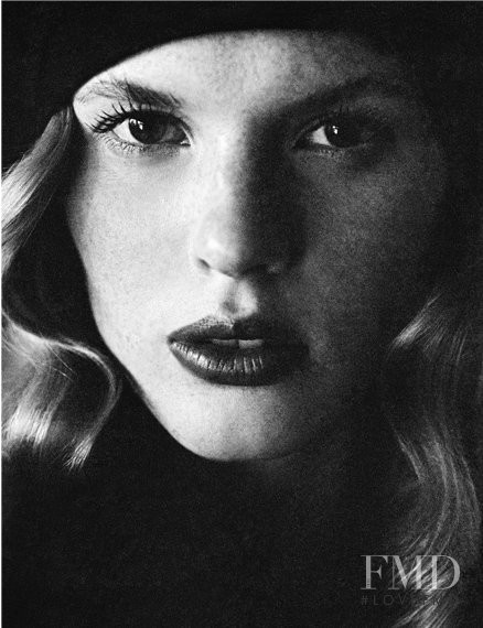 Anne Vyalitsyna featured in  the Oysho advertisement for Autumn/Winter 2009