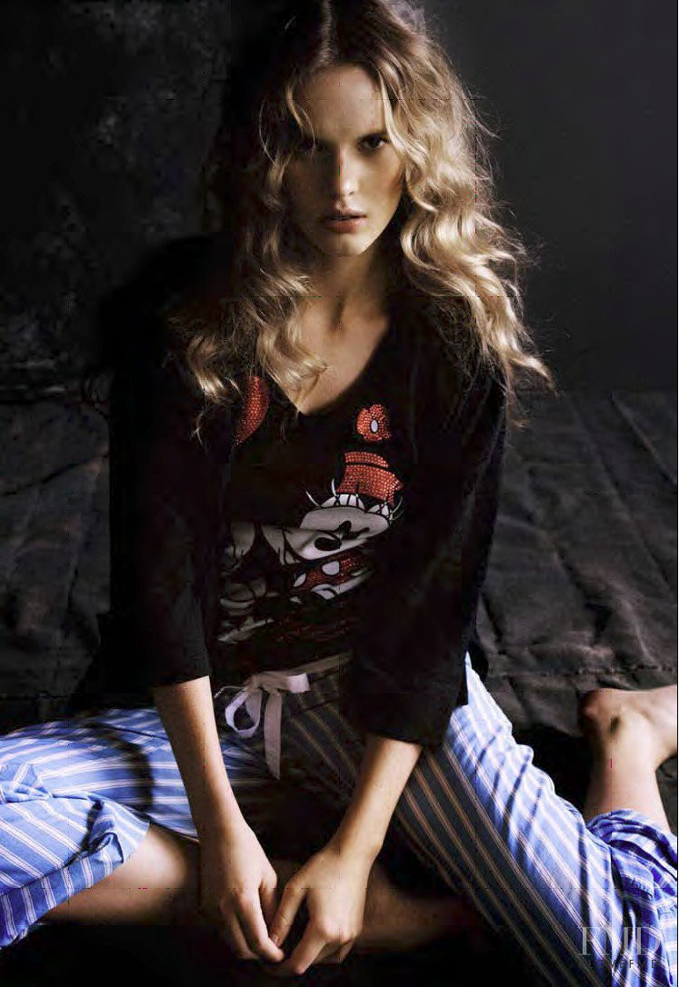 Anne Vyalitsyna featured in  the Oysho advertisement for Autumn/Winter 2009