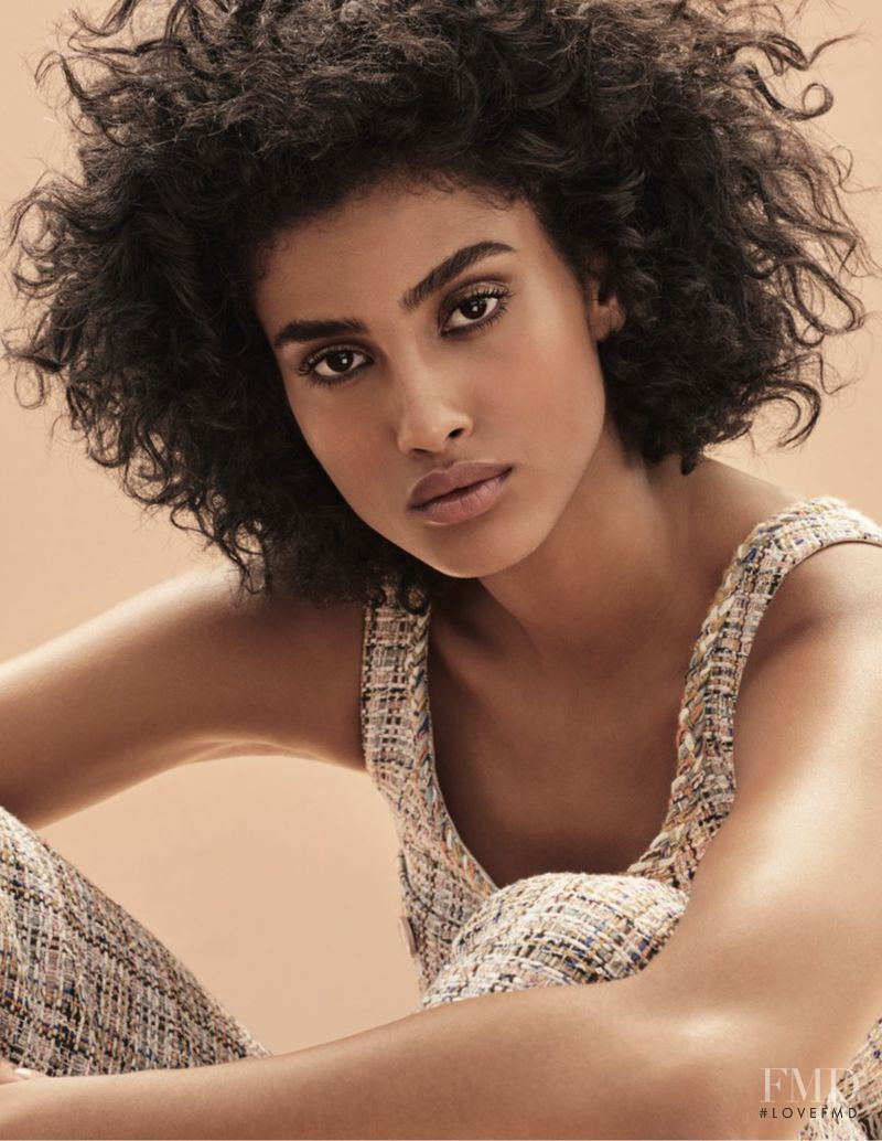 Imaan Hammam featured in  the Chanel Beauty Les Beiges advertisement for Spring/Summer 2018