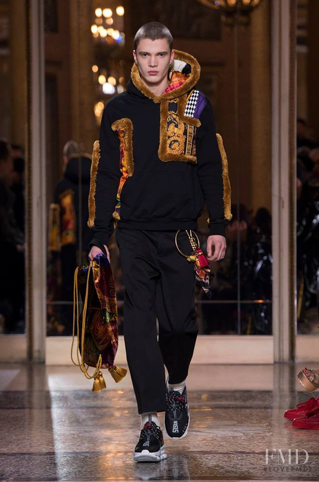 Versace fashion show for Autumn/Winter 2018