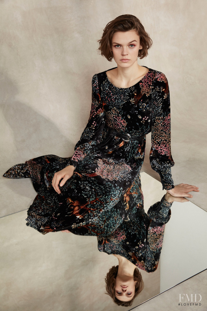 Cara Taylor featured in  the Alberta Ferretti lookbook for Resort 2018