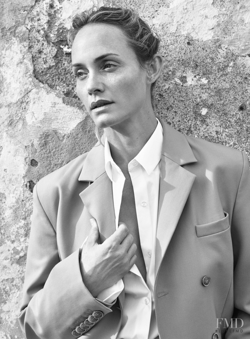 Amber Valletta featured in  the Mango advertisement for Spring/Summer 2018