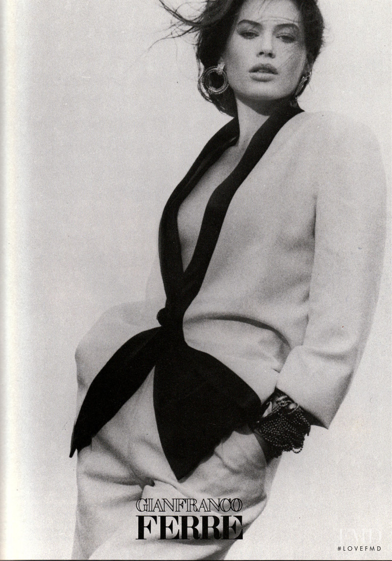 Carre Otis featured in  the Gianfranco Ferré advertisement for Autumn/Winter 1989