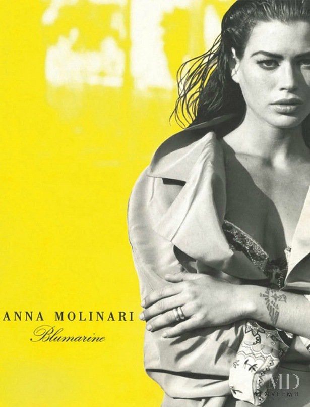 Carre Otis featured in  the Anna Molinari advertisement for Spring/Summer 1995