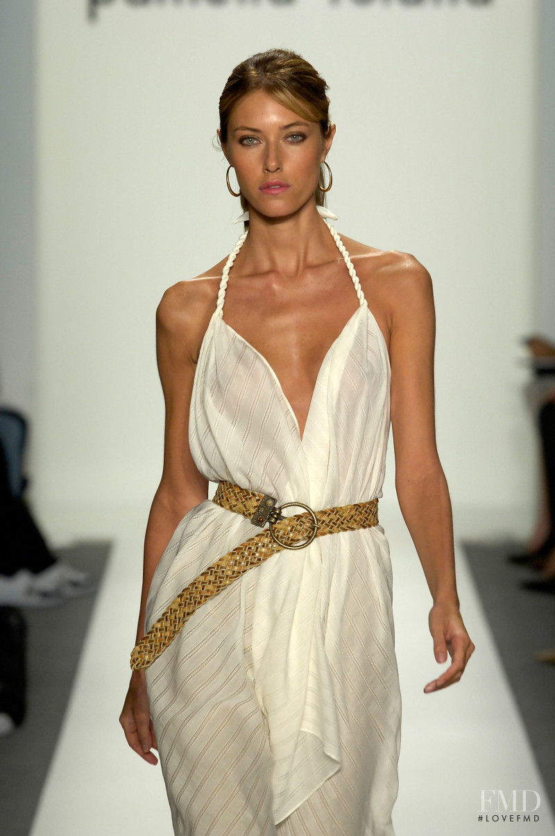 Nadejda Savcova featured in  the Pamella Roland fashion show for Spring/Summer 2007