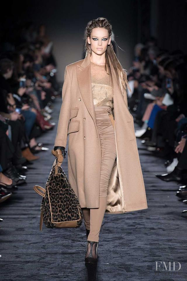 Hannah Ferguson featured in  the Max Mara fashion show for Autumn/Winter 2018