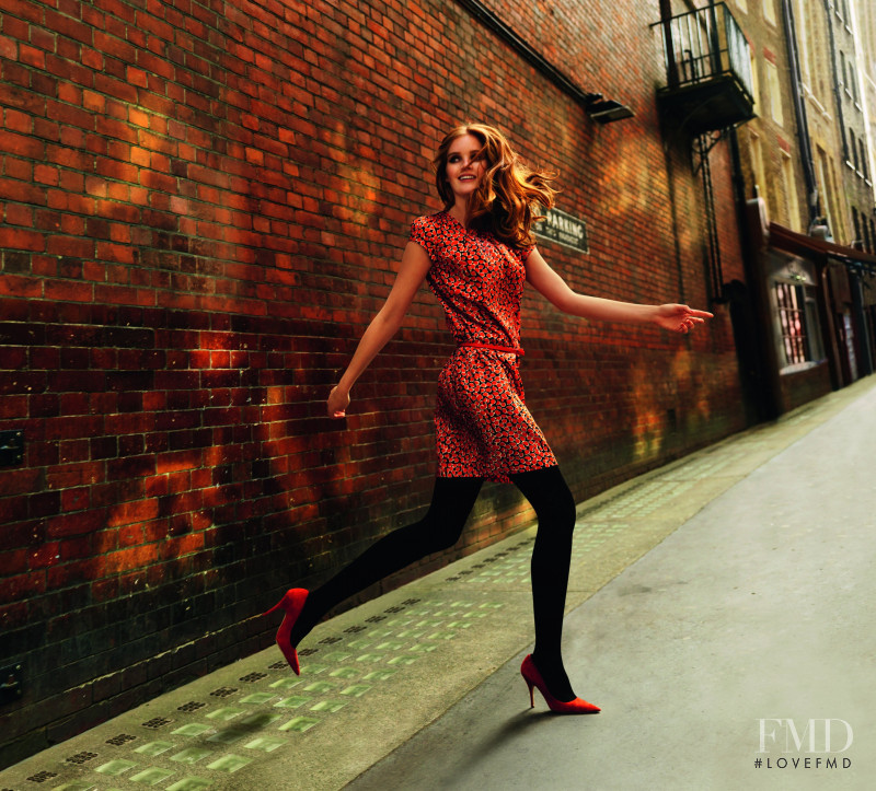 Alexina Graham featured in  the Manor advertisement for Fall 2012