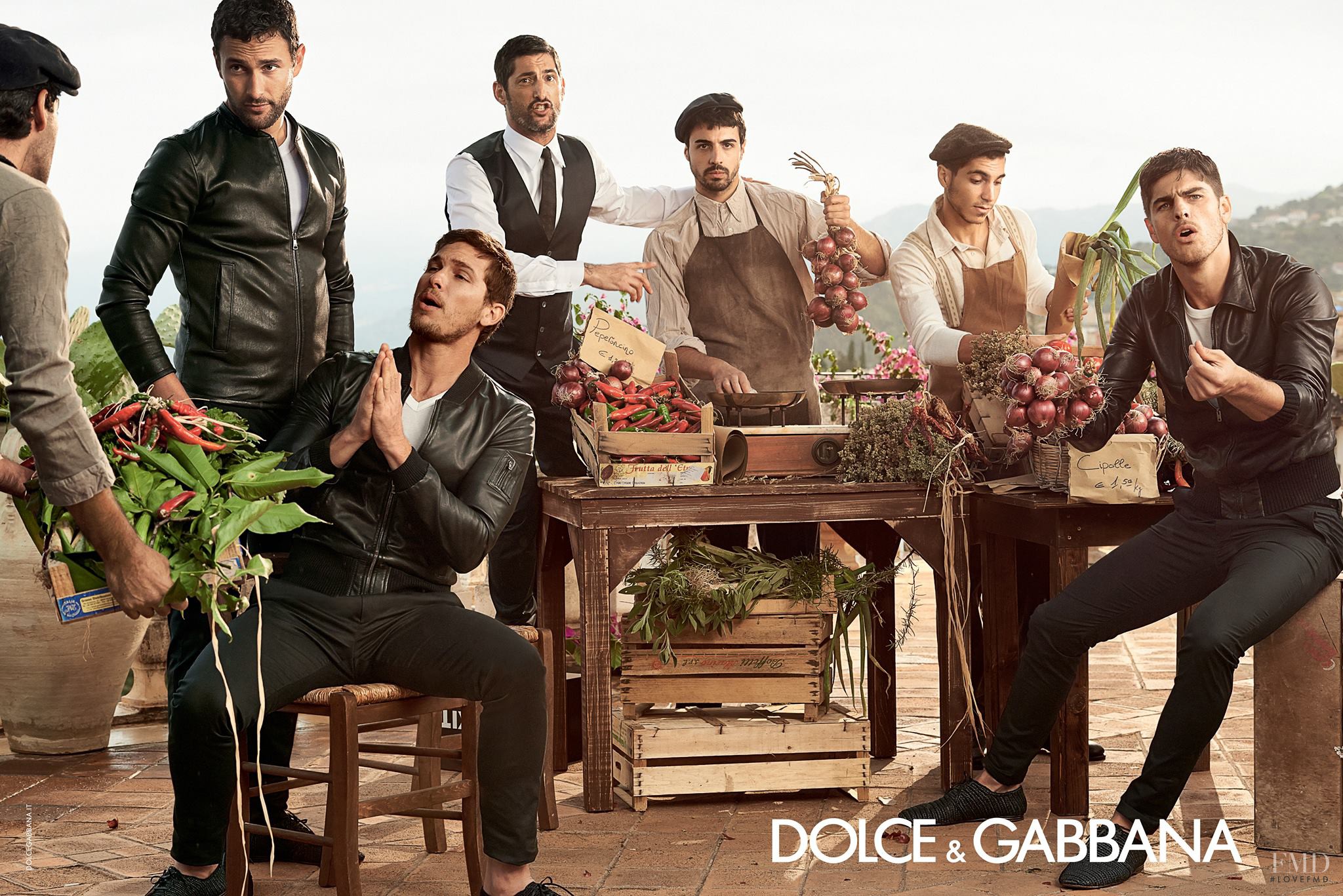 Реклама dolce gabbana. Итальянцы Дольче Габбана. Реклама Дольче Габбана Сицилия. Рекламная кампания Dolce Gabbana. Дольче Габбана итальянская семья.