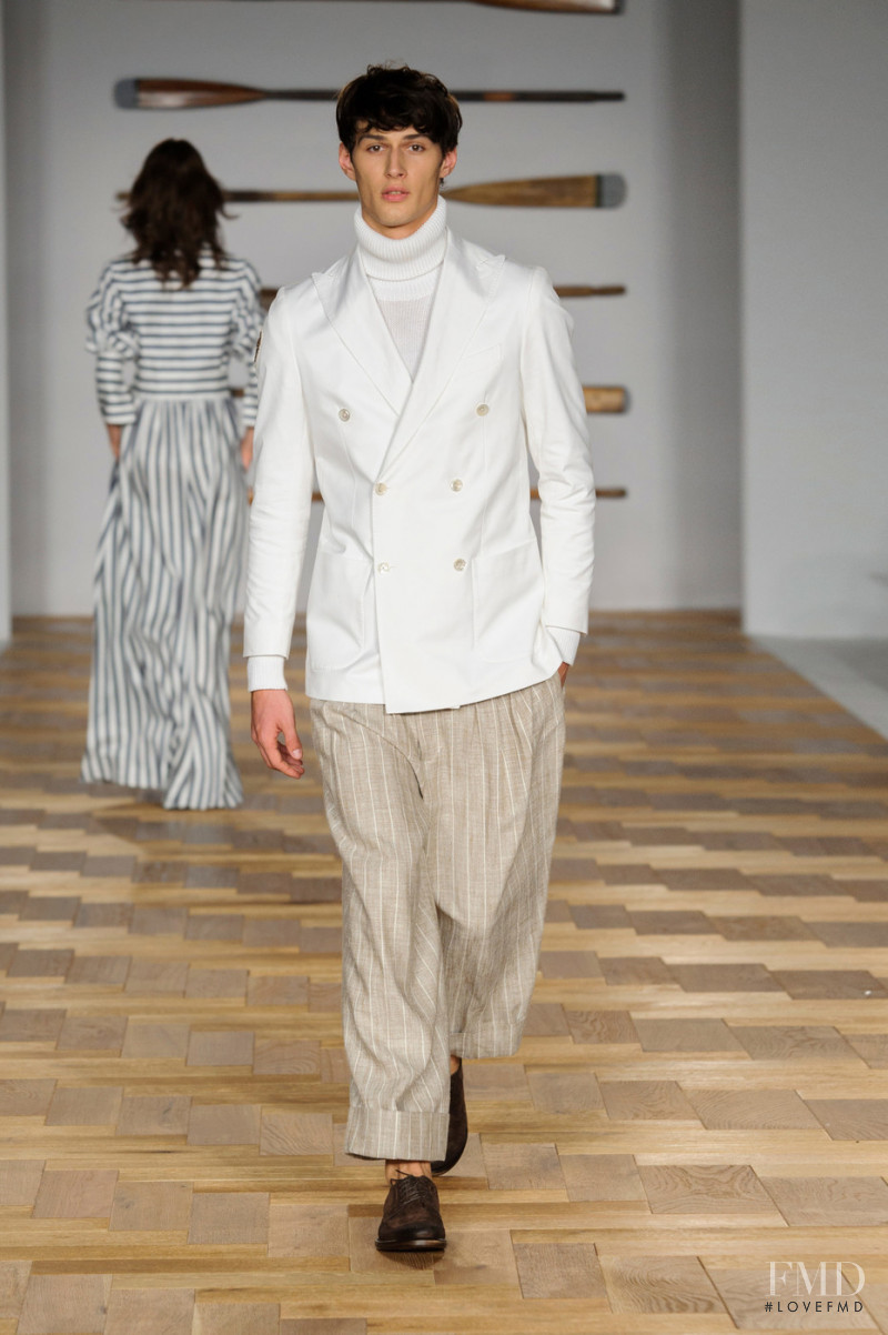 Aron Cavoj featured in  the DAKS fashion show for Spring/Summer 2018