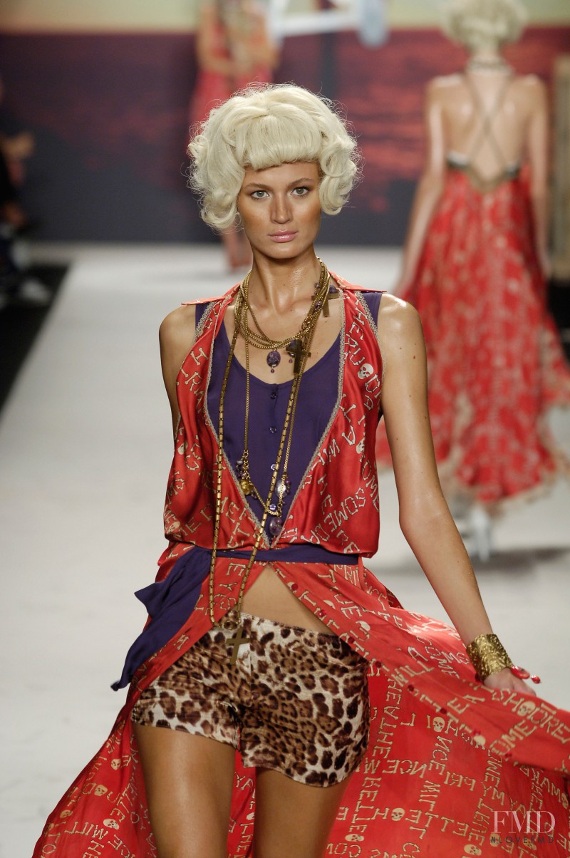 Michelle Buswell featured in  the Heatherette fashion show for Spring/Summer 2007
