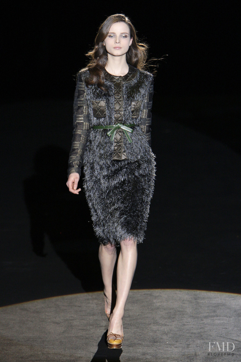 Anna de Rijk featured in  the Aquilano.Rimondi fashion show for Autumn/Winter 2010