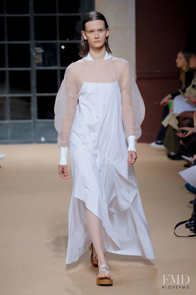 Esteban Cortazar fashion show for Spring/Summer 2018