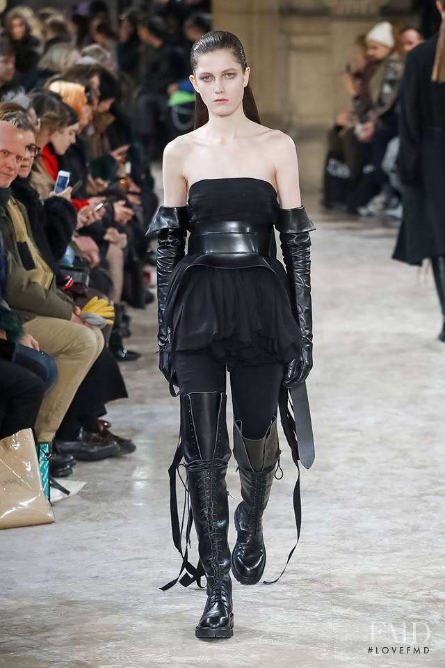 Ann Demeulemeester fashion show for Autumn/Winter 2018