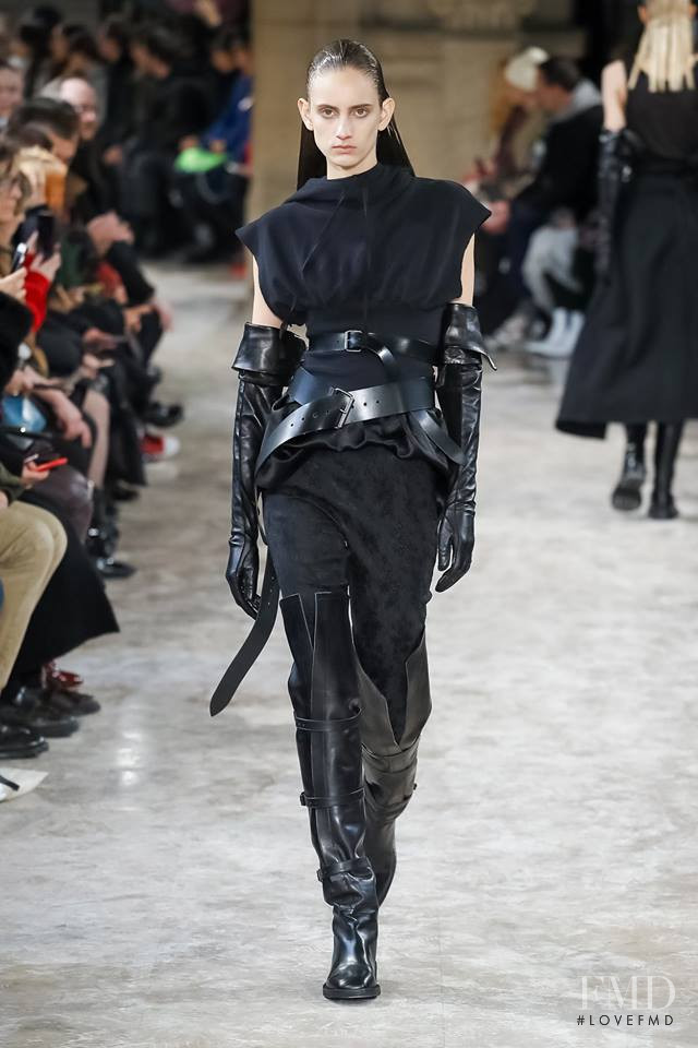 Ann Demeulemeester fashion show for Autumn/Winter 2018