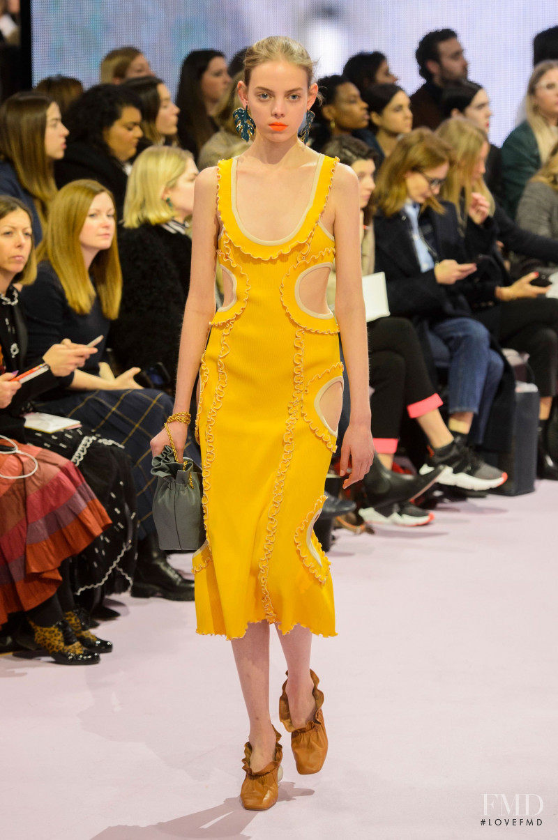 Mariana Zaragoza featured in  the Mulberry fashion show for Autumn/Winter 2018