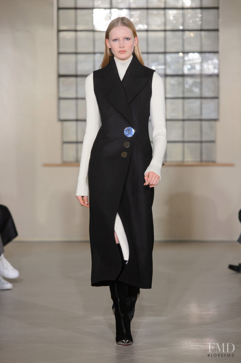 David Koma fashion show for Autumn/Winter 2018
