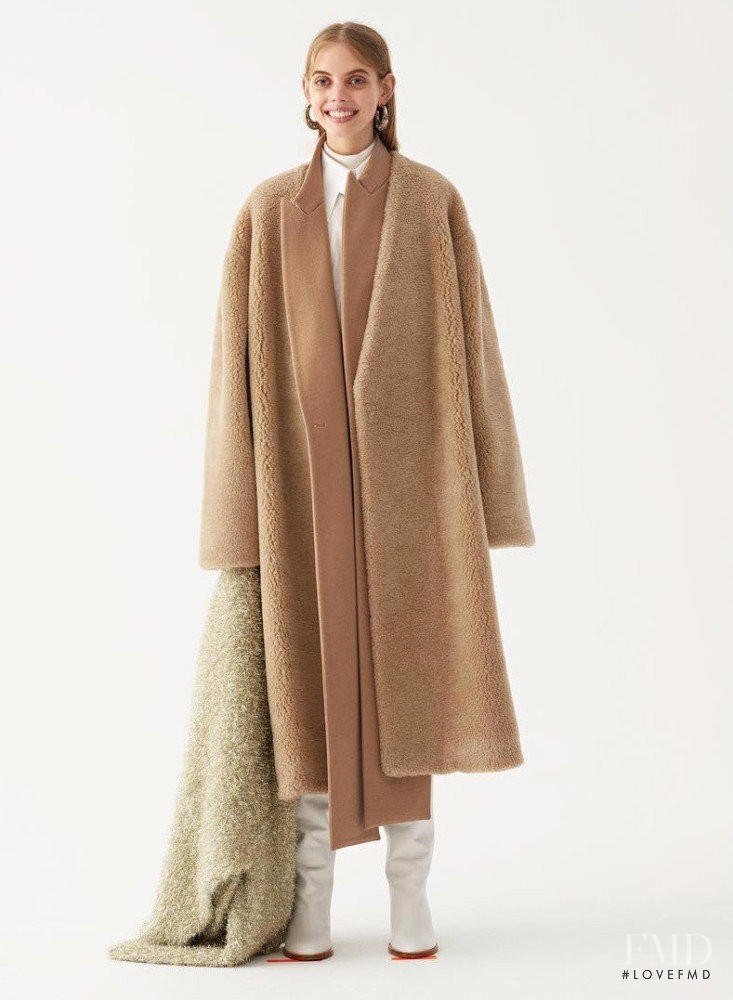 Mariana Zaragoza featured in  the Ports 1961 lookbook for Pre-Fall 2018