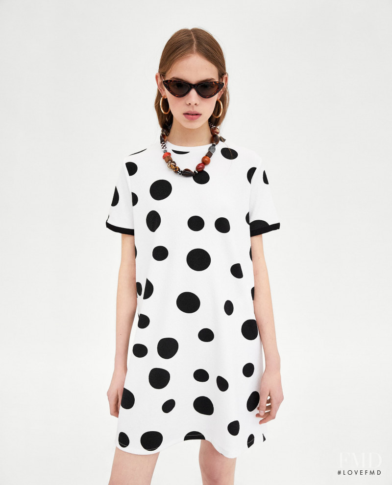 Mariana Zaragoza featured in  the Zara lookbook for Spring 2018