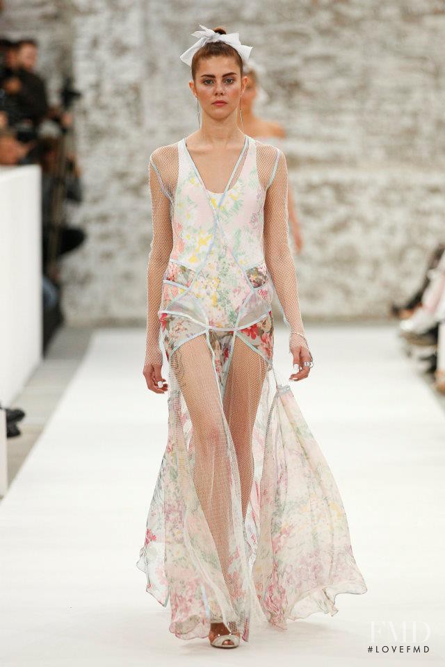 Zimmermann fashion show for Cruise 2012