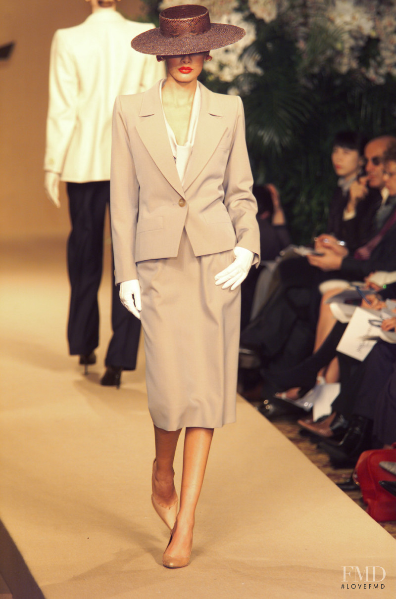 Saint Laurent fashion show for Spring/Summer 2001