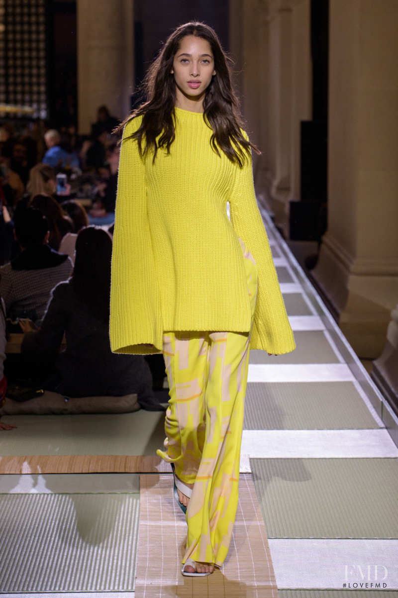 Yasmin Wijnaldum featured in  the H&M fashion show for Spring/Summer 2018