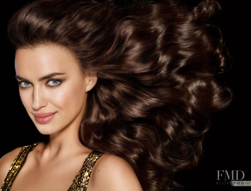 Irina Shayk featured in  the L\'Oreal Paris Excellence Fashion Highlights advertisement for Spring/Summer 2018