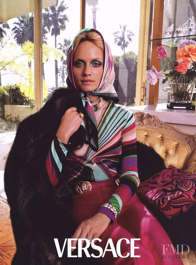 Amber Valletta featured in  the Versace advertisement for Autumn/Winter 2000