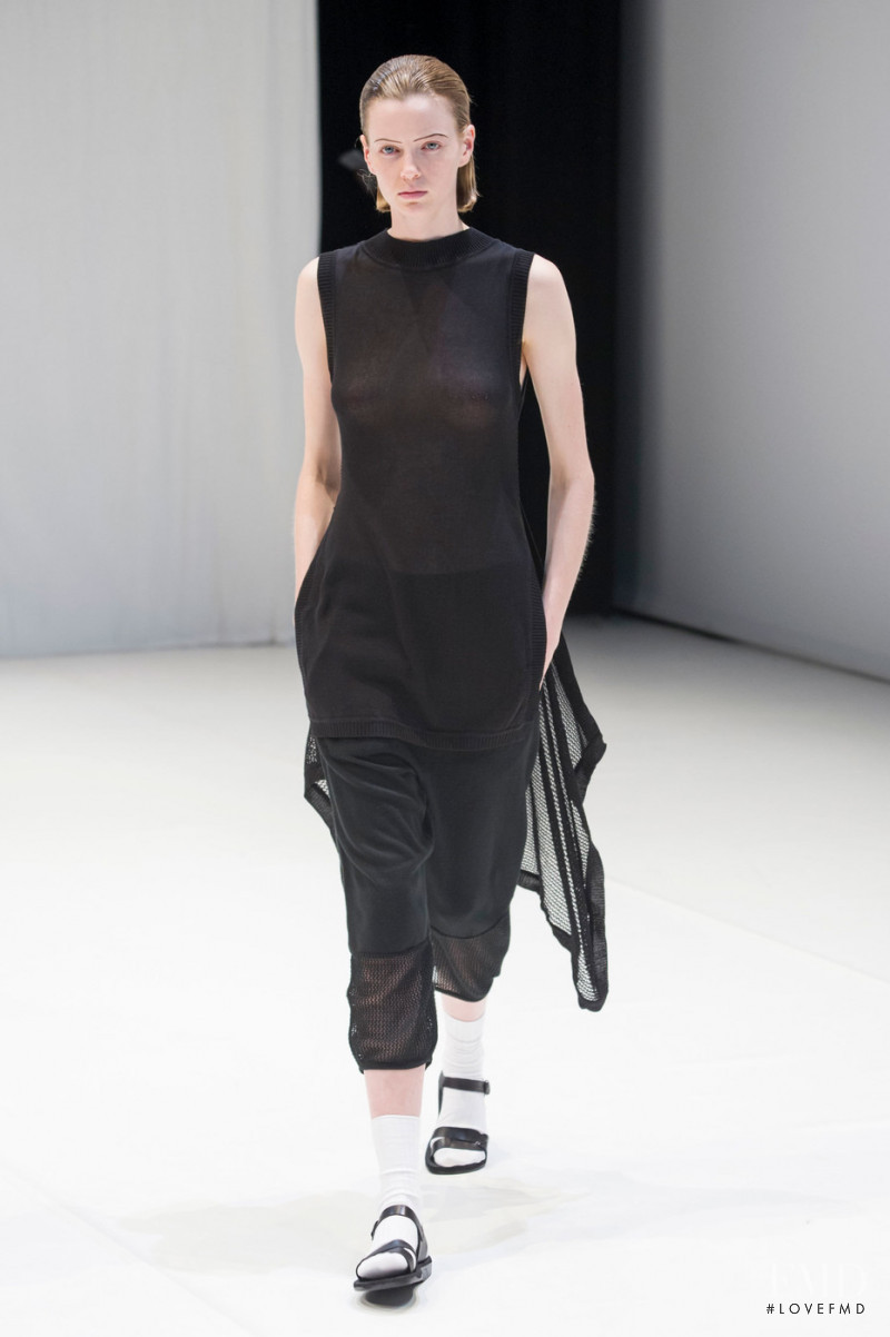 Hussein Chalayan fashion show for Spring/Summer 2018