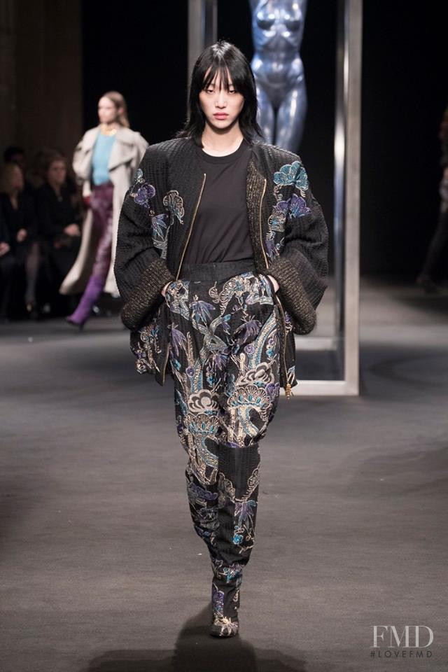 So Ra Choi featured in  the Alberta Ferretti fashion show for Autumn/Winter 2018