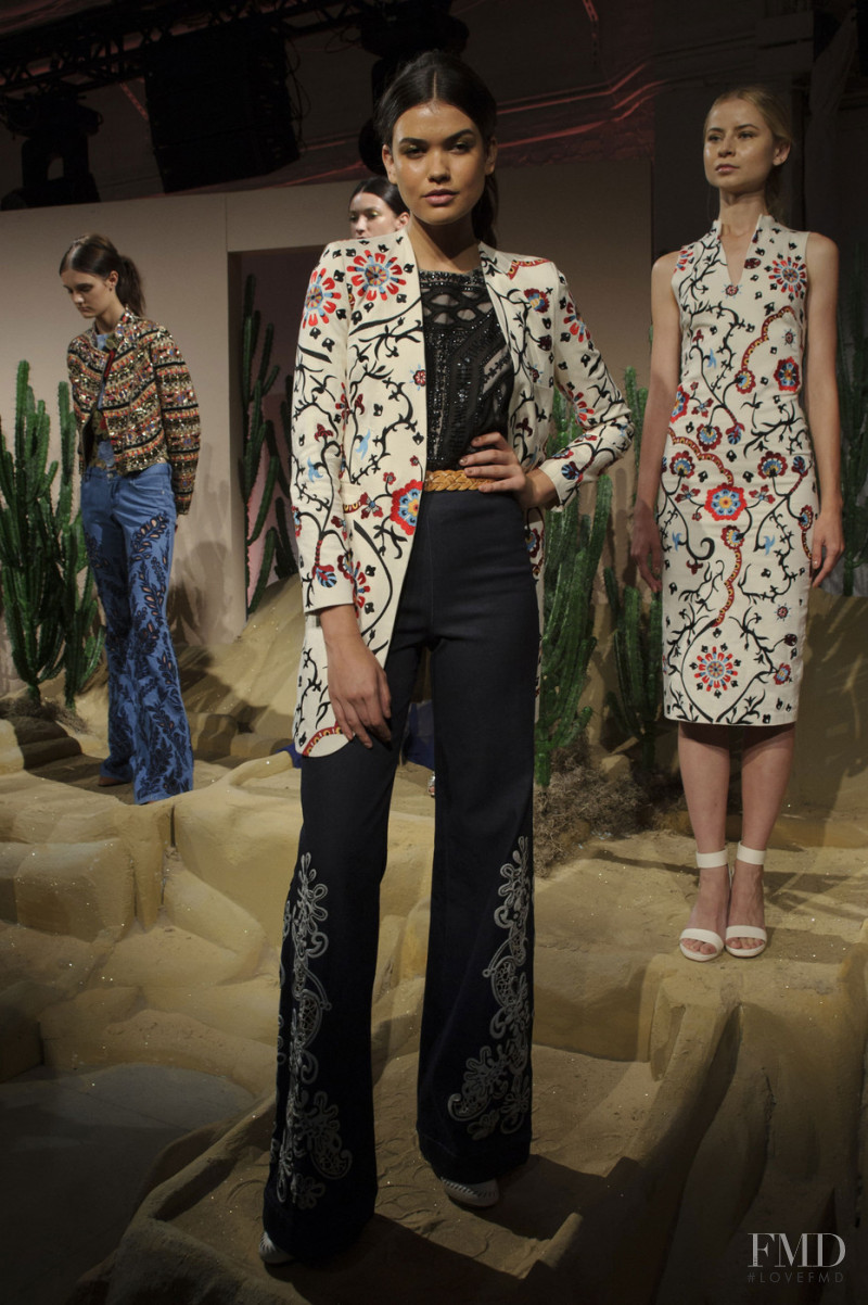 Alice + Olivia fashion show for Spring/Summer 2016